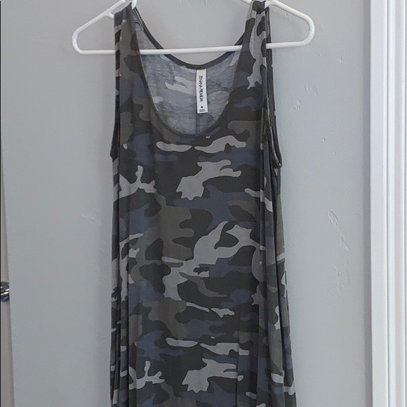 Camo tank top - Picture 1 of 1